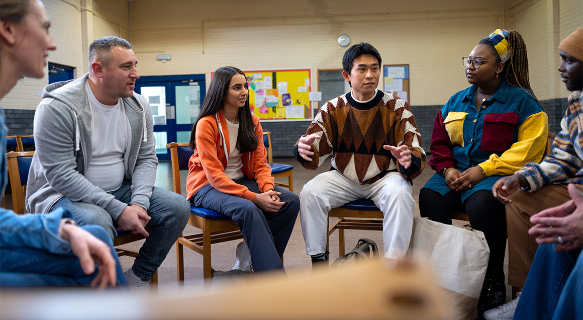 Article Diverse Group Talking