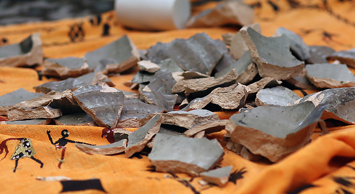 Broken clay umcom 72px