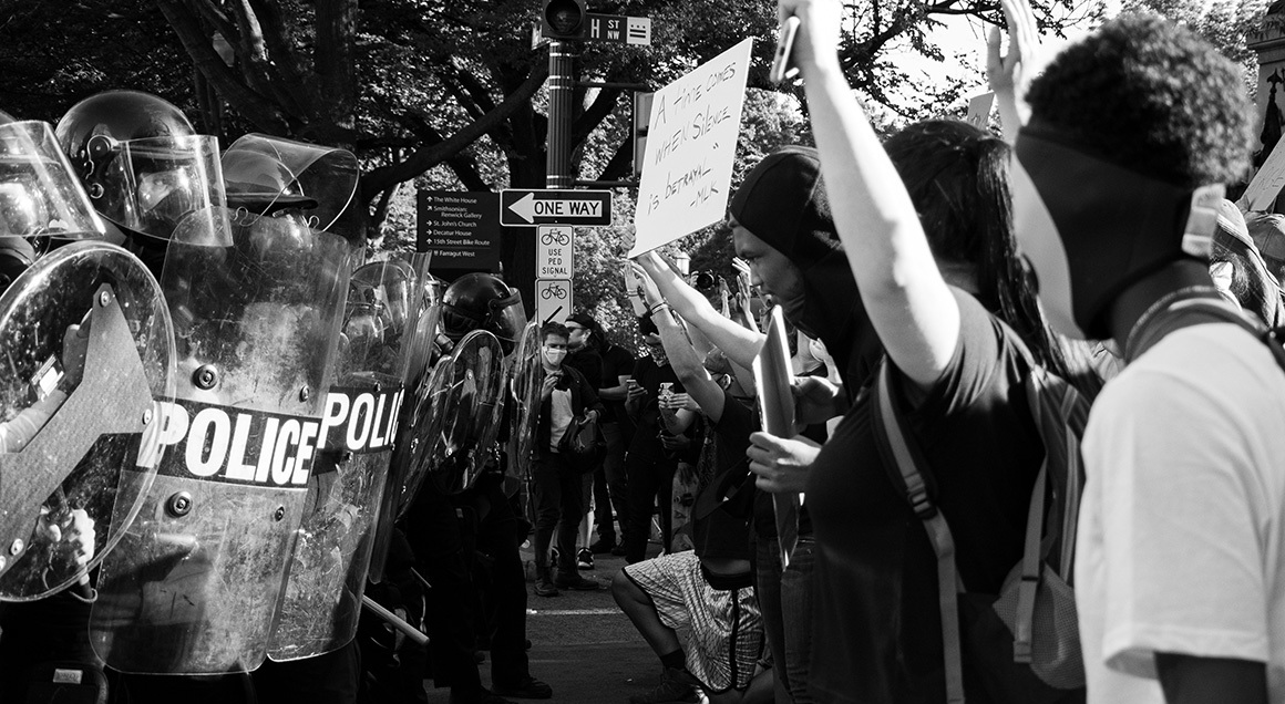 Police and protestors 72px