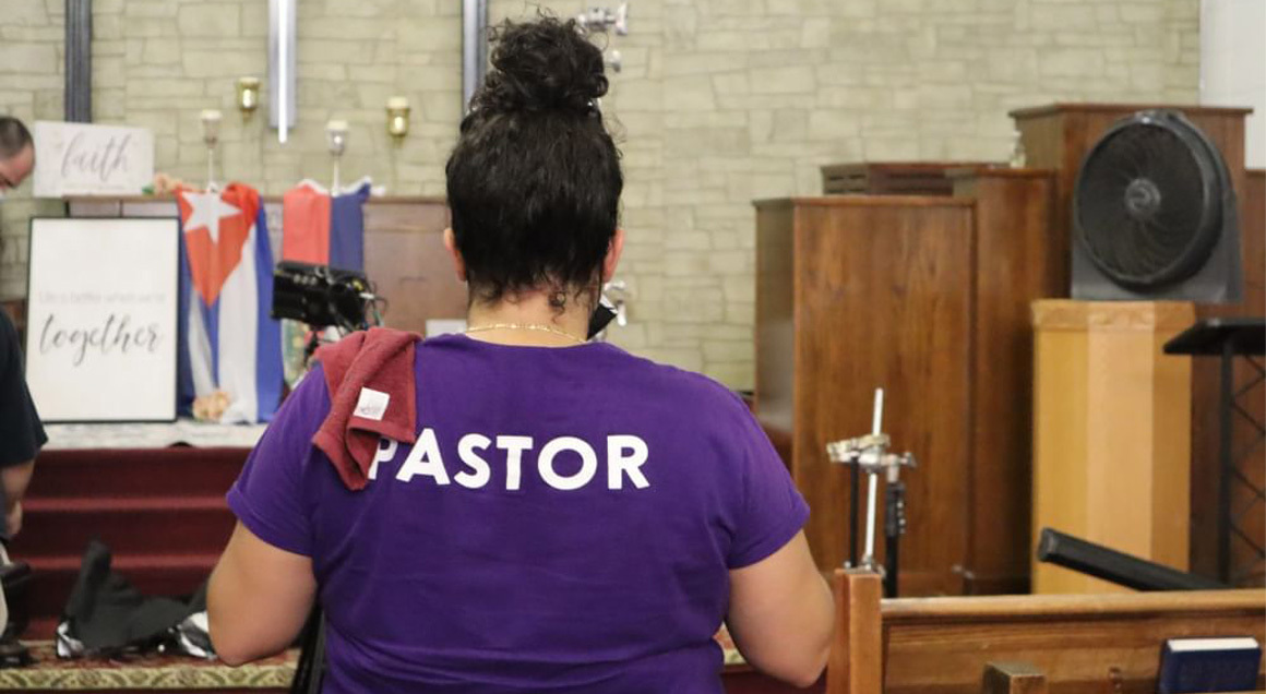 UMN Woman Pastor Shirt