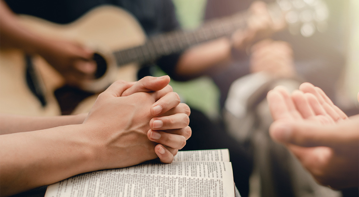 I S Small Group Bible Guitar